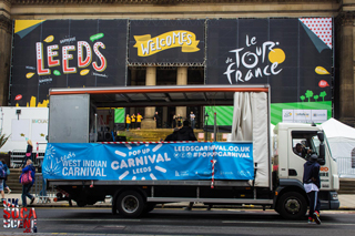 LEEDS-TOUR-DE-FRANCE-POPUP-CARNIVAL-GETTING-READY-05-07-2014-002-320